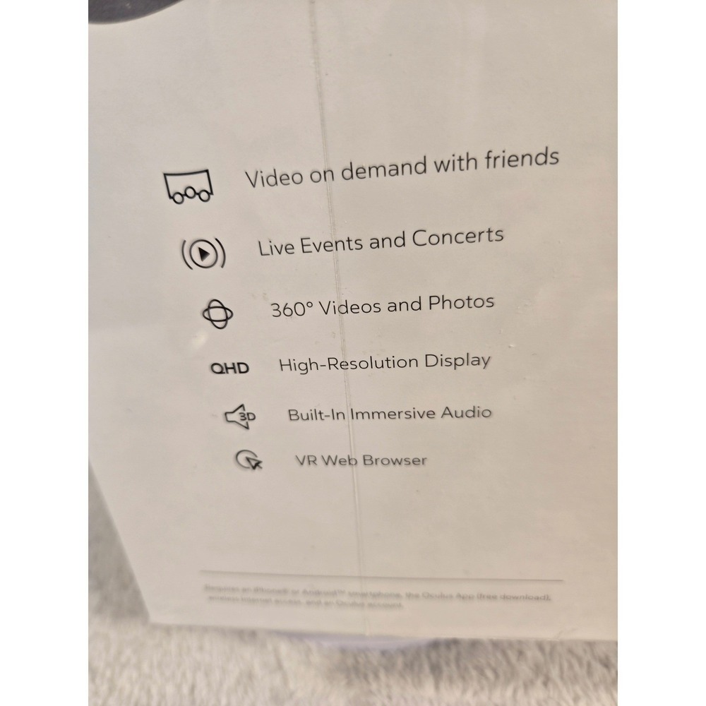 Oculus Go 32GB All-in-One VR Headset White with Casematix Hard Travel Case - Picture 9 of 11